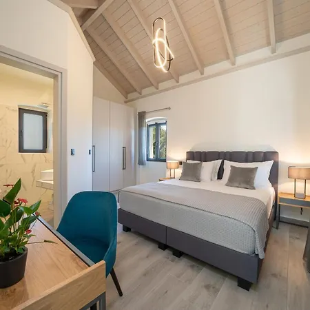 Loel Фискардон