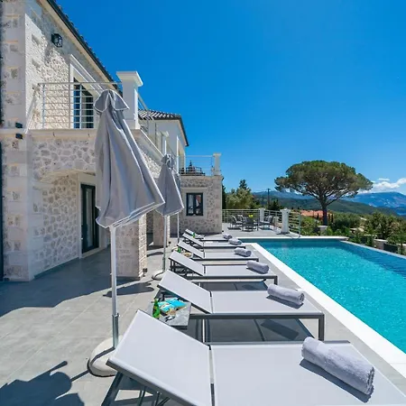 Loel Villa *